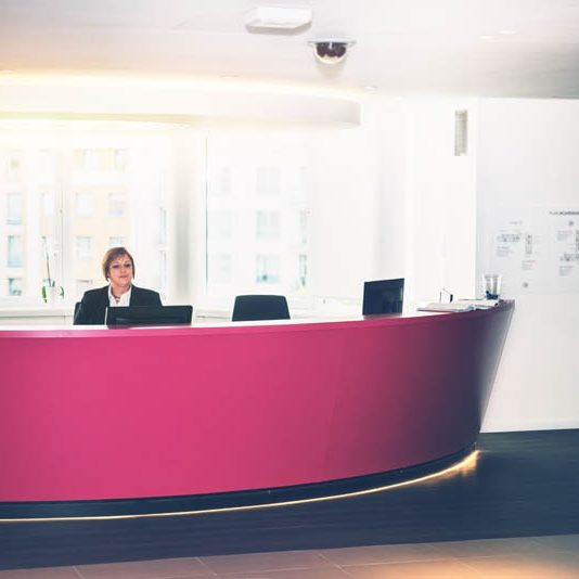 trouver une hôtesse d'accueil à bruxelles